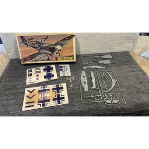 UPC ROYAL AIR FORCE SPITFIRE 1:72 Scale  AS IS # 5052-100